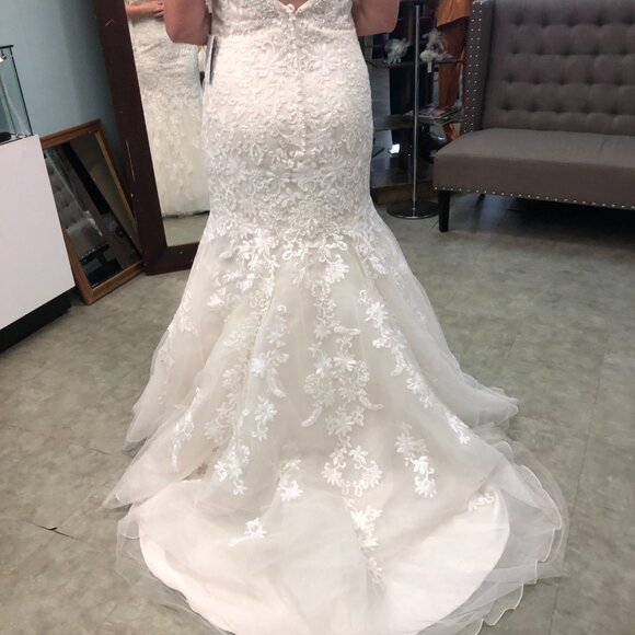 NEW Blush Ivory Mermaid Lace Fit & Flare Bridal Gown, Sexy Flattering Strapless - Picture 11 of 14